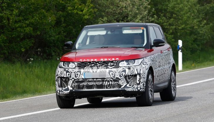 Land Rover Range Rover Sport: ecco le foto spia del restyling - Foto 1 di 7