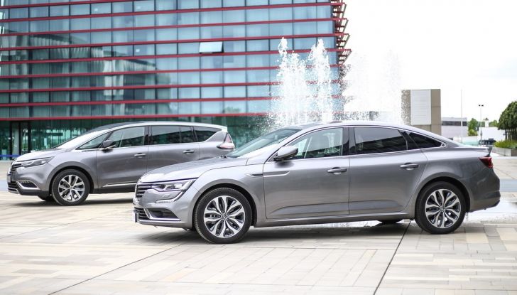 Renault 4Control, il Test Drive: Talisman ed Espace a quattro ruote sterzanti - Foto 11 di 12