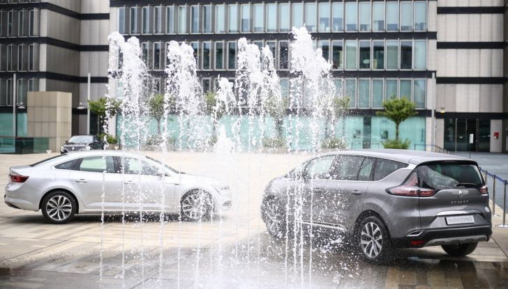 Renault 4Control, il Test Drive: Talisman ed Espace a quattro ruote sterzanti - Foto 3 di 12