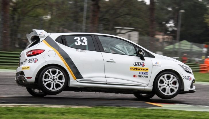 Renault Clio Cup 2018, dopo la vittoria 2017 Infomotori torna in pista alla Press League - Foto 30 di 32