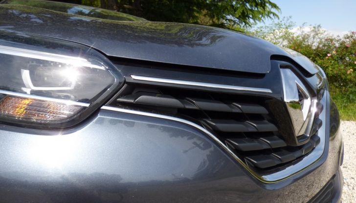 Renault Kadjar Bose 130 CV 4×4 prova su strada, prezzi e dotazioni - Foto 6 di 32