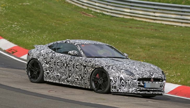 Nuova Jaguar F-Type: le foto spia del Facelift - Foto 2 di 19