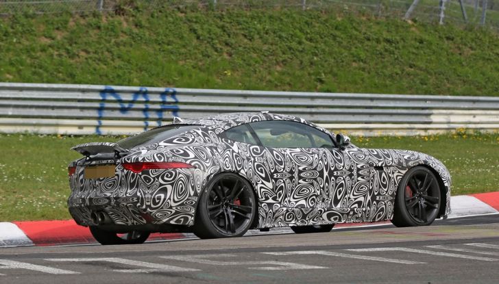 Nuova Jaguar F-Type: le foto spia del Facelift - Foto 9 di 19