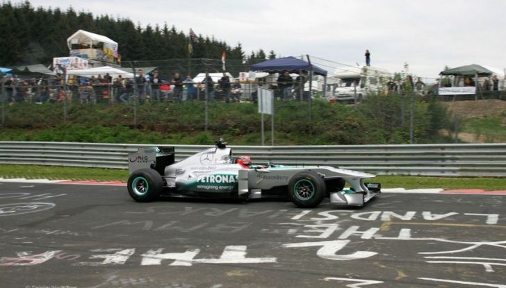Michael Schumacher riceve il premio alla carriera Nurburgring Award - Foto 4 di 10