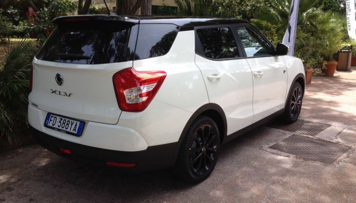 SsangYong XLV: prova su strada, motori, prezzi e allestimenti - Foto 4 di 15