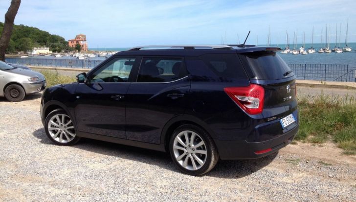 SsangYong XLV: prova su strada, motori, prezzi e allestimenti - Foto 13 di 15