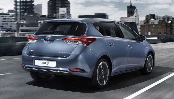 Toyota Auris Black Edition, il nuovo allestimento con colori esclusivi - Foto 3 di 14