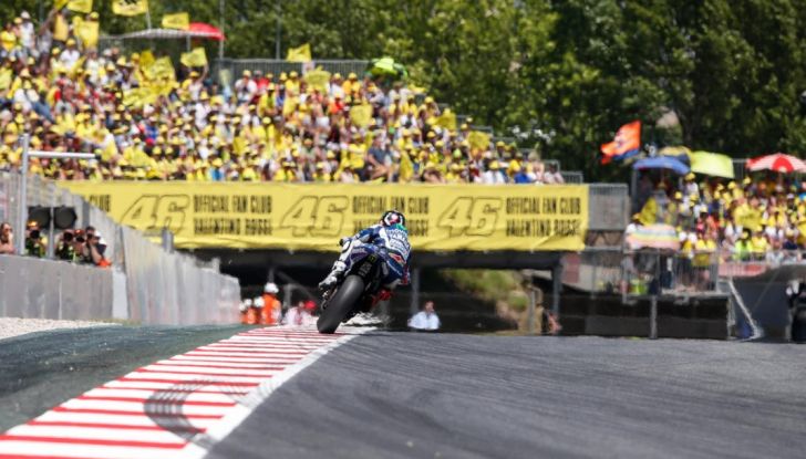 Risultati MotoGP 2016, Barcellona: FP2 a Lorenzo, Vinales insegue – Orari TV - Foto 8 di 16