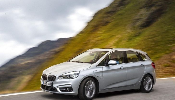 Bollo auto elettriche e ibride: vantaggi ed esenzioni - Foto 3 di 11