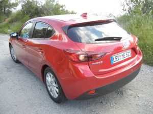 nuova mazda3 prova su strada