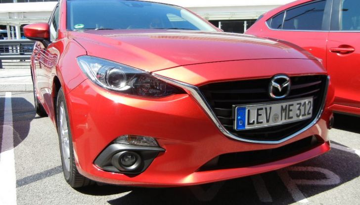 nuova mazda 3 frontale