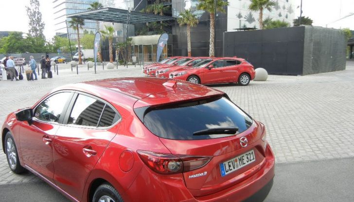 nuova mazda 3 posteriore