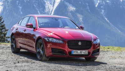 Nuova Jaguar XF 2017: Diesel da 2,0 litri Ingenium da 180 CV con AWD