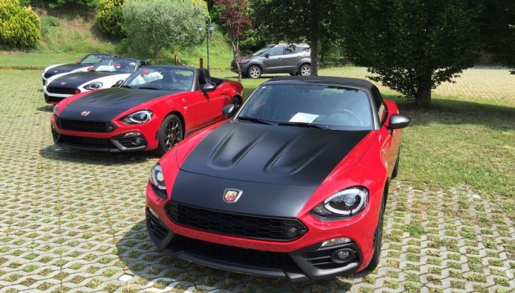 Abarth 124 Spider prova su strada, prezzi e prestazioni - Foto 1 di 10
