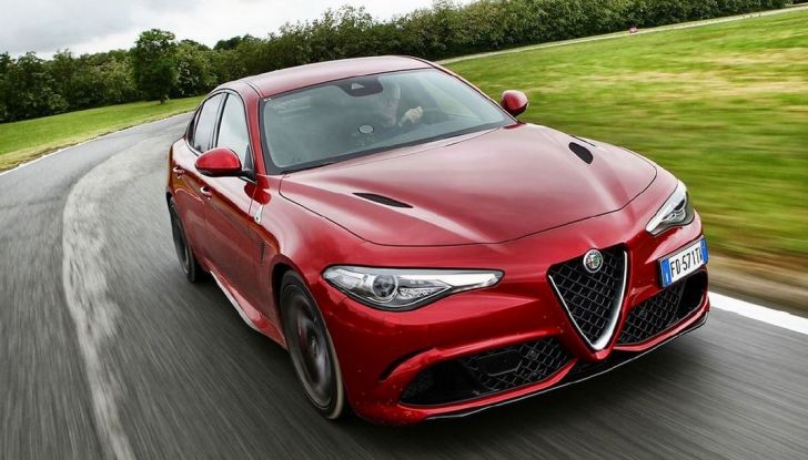 Alfa Romeo Giulia QV e la sfida ad Audi, BMW e Mercedes - Foto 10 di 12