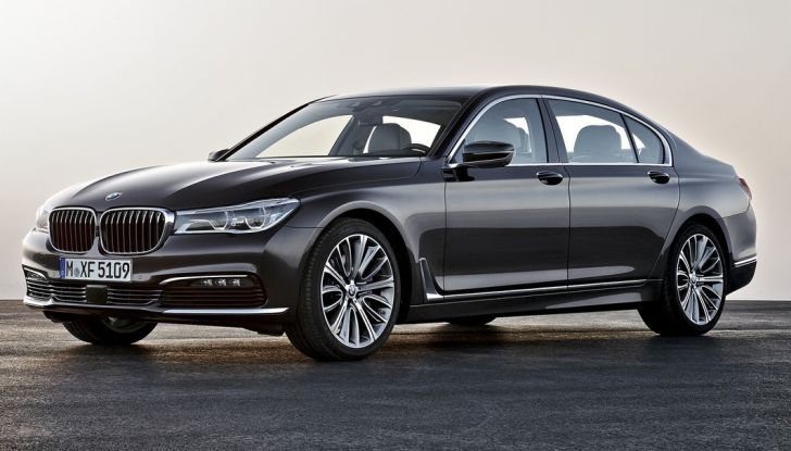 Le 7 berline di lusso: tra le ammiraglie, anche Maserati Quattroporte restyling - Foto 14 di 34