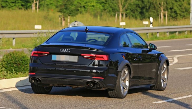 Audi RS5 Coupé foto spia