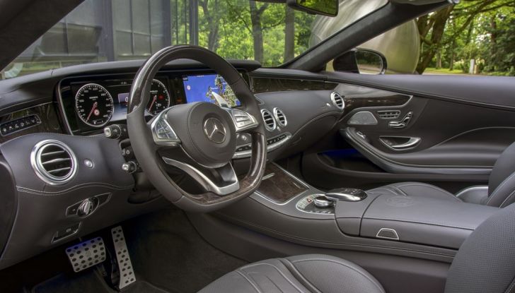 Brabus 850 6.0 Biturbo, la cabrio 4 posti più veloce del mondo - Foto 5 di 17