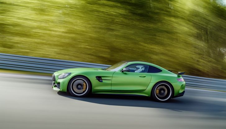 Nuova Mercedes AMG GT R: il V8 da 585CV e 700Nm - Foto 12 di 39