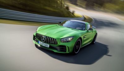 Nuova Mercedes AMG GT R: il V8 da 585CV e 700Nm