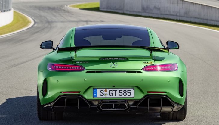 Nuova Mercedes AMG GT R: il V8 da 585CV e 700Nm - Foto 38 di 39