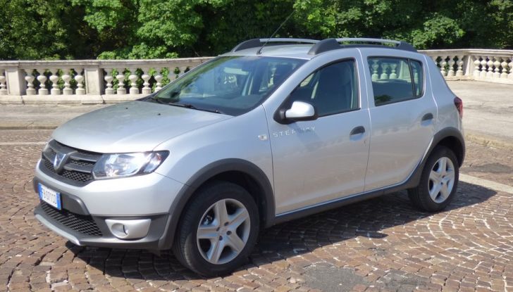 Dacia Sandero Stepway 0.9 TCe 90 CV prova su strada e prezzi (1)