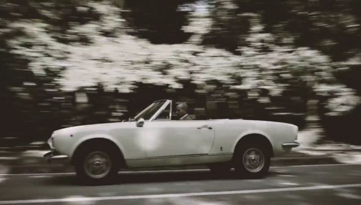 Fiat 124 Spider, Luca Napolitano alla guida.