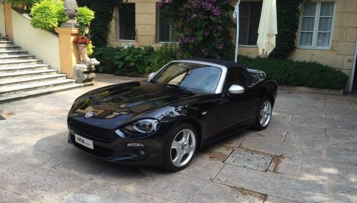 Fiat 124 Spider, design di lusso.