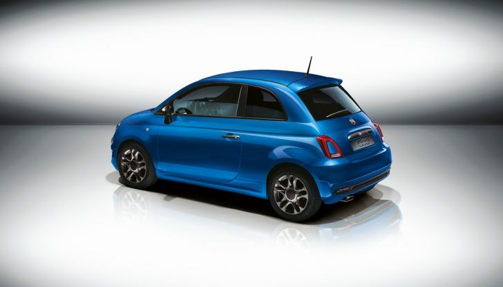 Fiat 500S, vista laterale posteriore sinistra.
