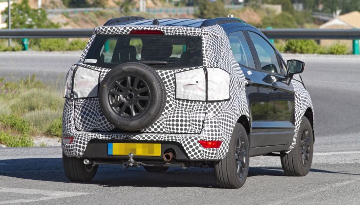 Ford EcoSport restyling, foto spia.