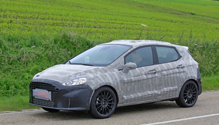 Ford Fiesta ST 2017, foto spia, 3/4 laterale anteriore sinistro.