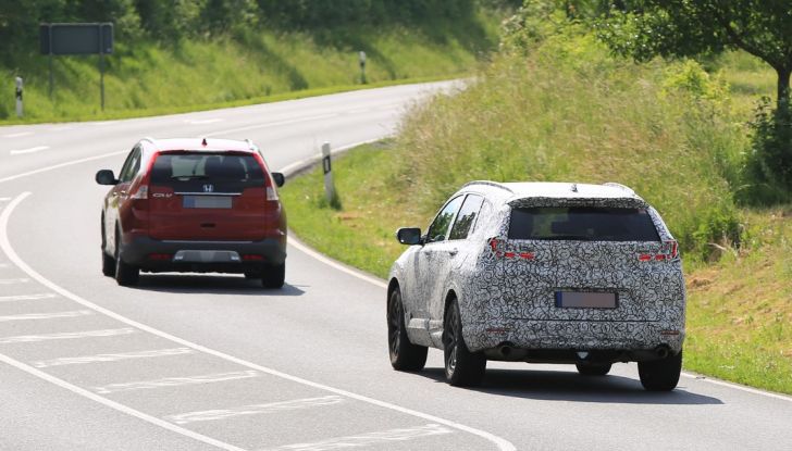 Nuova Honda CR-V foto spia.