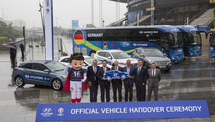 Hyundai sponsor ufficiale UEFA Euro 2016 con flotta di oltre 350 veicoli - Foto 3 di 14