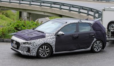 Hyundai i30: ecco le ultime foto spia della nuova generazione