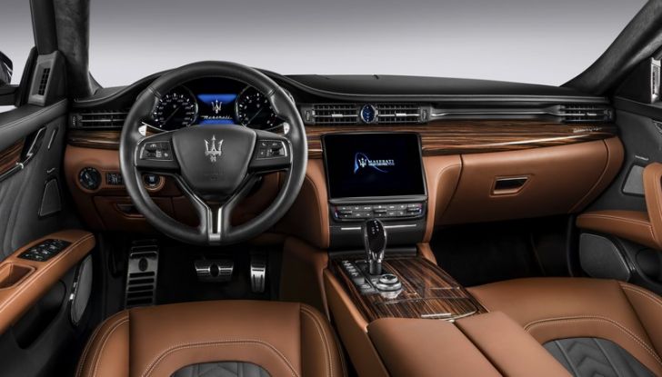 Le 7 berline di lusso: tra le ammiraglie, anche Maserati Quattroporte restyling - Foto 5 di 34