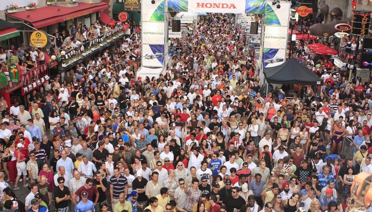 F1 2016, GP del Messico: pole a Hamilton, Raikkonen partirà dalla sesta posizione - Foto 12 di 16