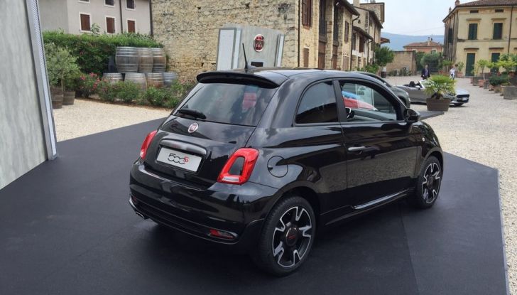 Fiat 500S, 3/4 posteriore laterale.