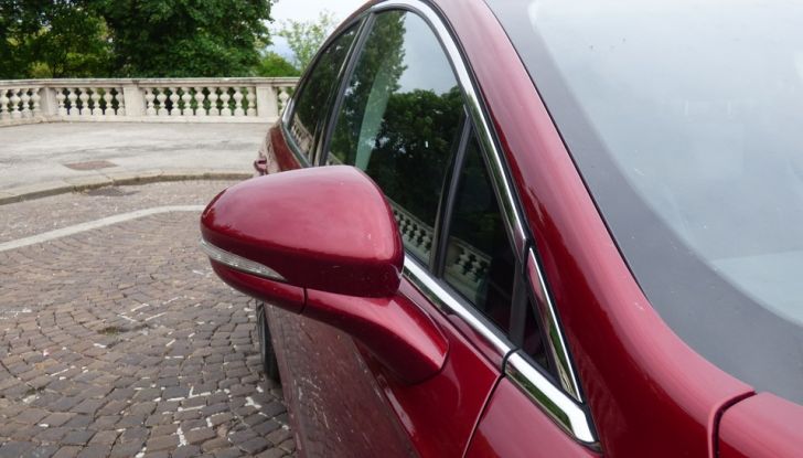 Nuova Ford Mondeo Titanium 2.0 TDCi 180 CV prova su strada e prezzi.