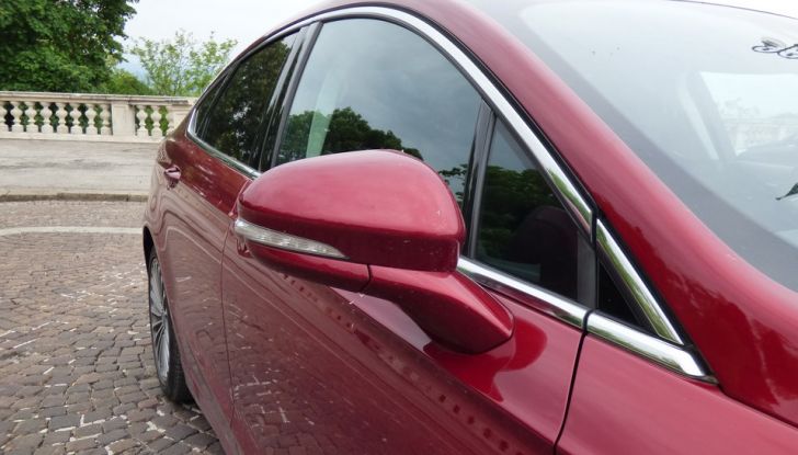 Nuova Ford Mondeo Titanium 2.0 TDCi 180 CV prova su strada e prezzi.