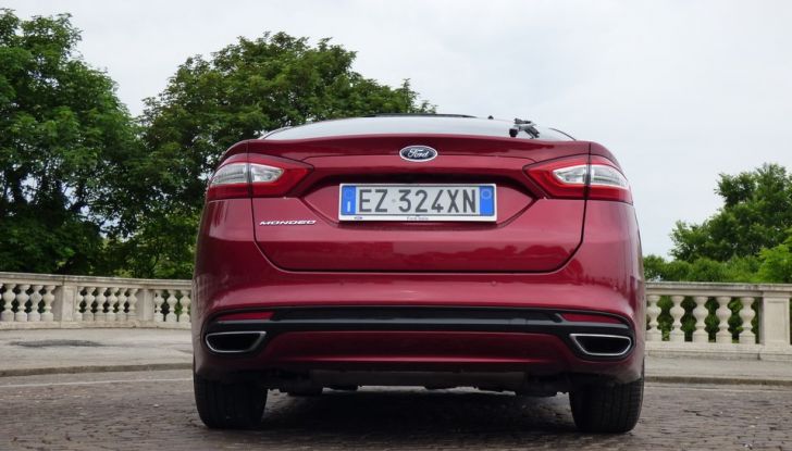 Nuova Ford Mondeo Titanium 2.0 TDCi 180 CV prova su strada e prezzi.