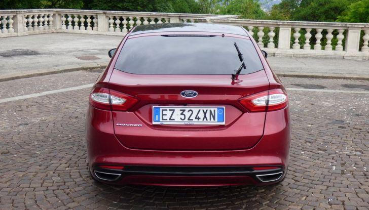 Nuova Ford Mondeo Titanium 2.0 TDCi 180 CV prova su strada e prezzi.