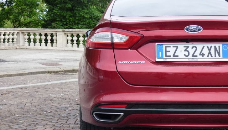 Nuova Ford Mondeo Titanium 2.0 TDCi 180 CV prova su strada e prezzi.