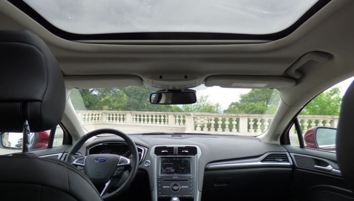 Nuova Ford Mondeo Titanium 2.0 TDCi 180 CV prova su strada e prezzi.