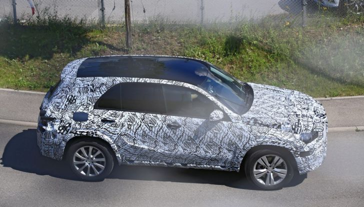 Nuova Mercedes GLE, le immagini dei primi test su strada - Foto 12 di 18