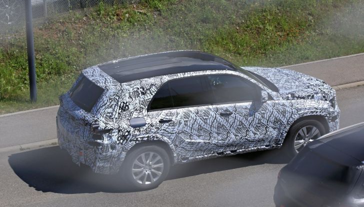 Nuova Mercedes GLE, le immagini dei primi test su strada - Foto 14 di 18