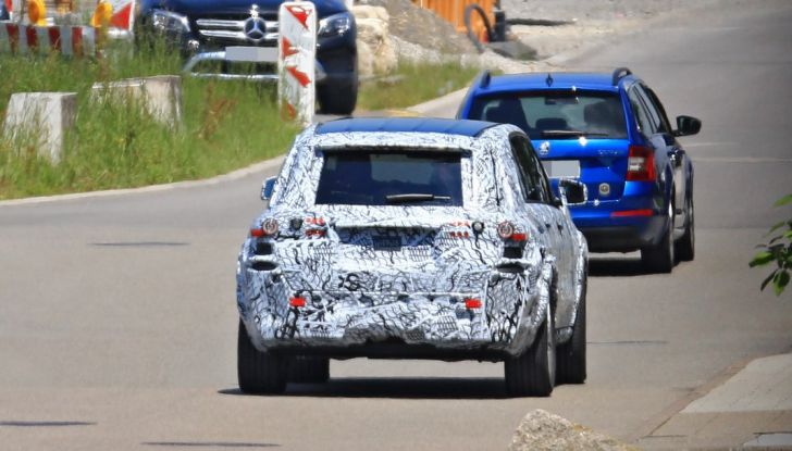 Nuova Mercedes GLE, le immagini dei primi test su strada - Foto 5 di 18