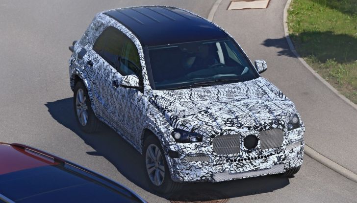 Nuova Mercedes GLE, le immagini dei primi test su strada - Foto 10 di 18