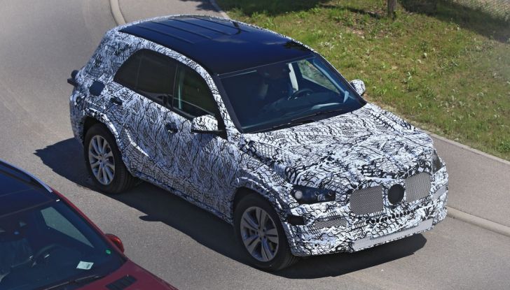 Nuova Mercedes GLE, le immagini dei primi test su strada - Foto 11 di 18