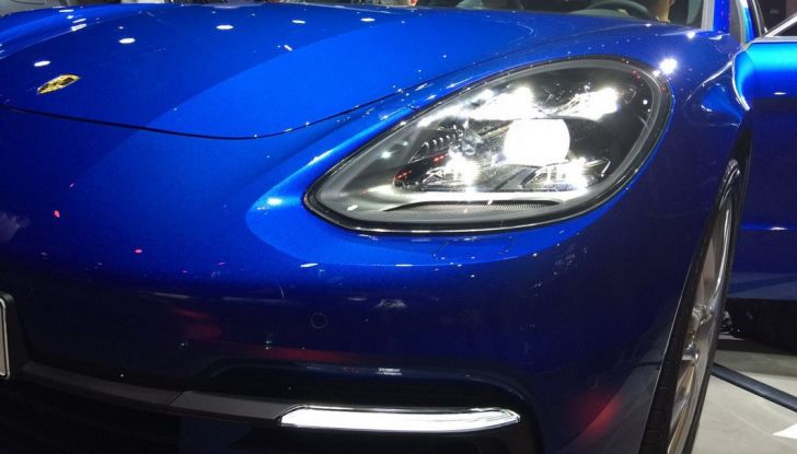 Nuova Porsche Panamera fanale