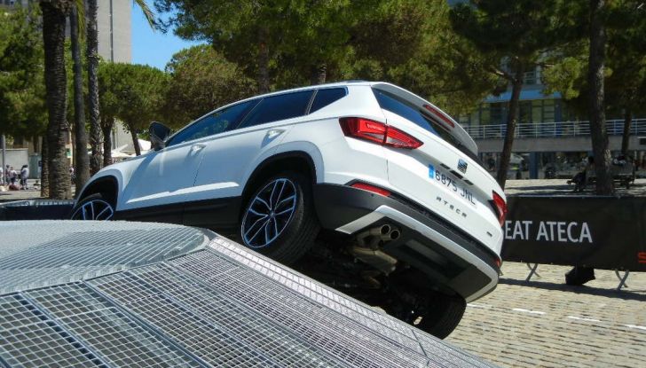 Nuova Seat Ateca: prova su strada, caratteristiche tecniche, motori e prezzi - Foto 19 di 26